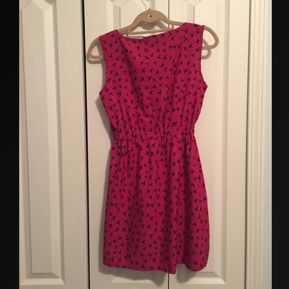 Hot Pink Dress with Bird Design - Picture 5 of 6